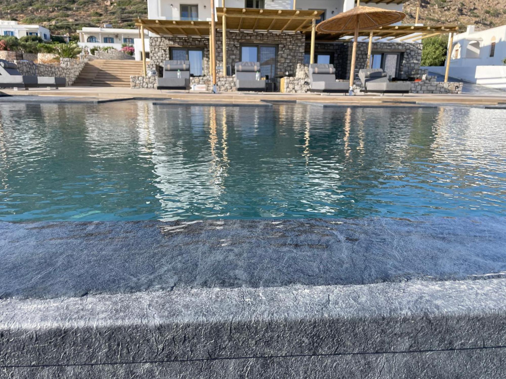 Latramys Suites Mikri Vigla Exterior photo